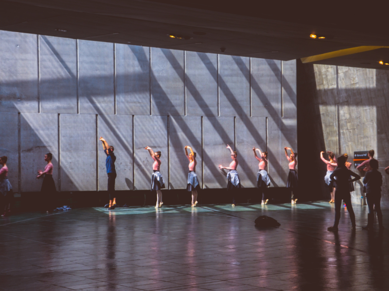 Group of ballerinas performing at War Museum.